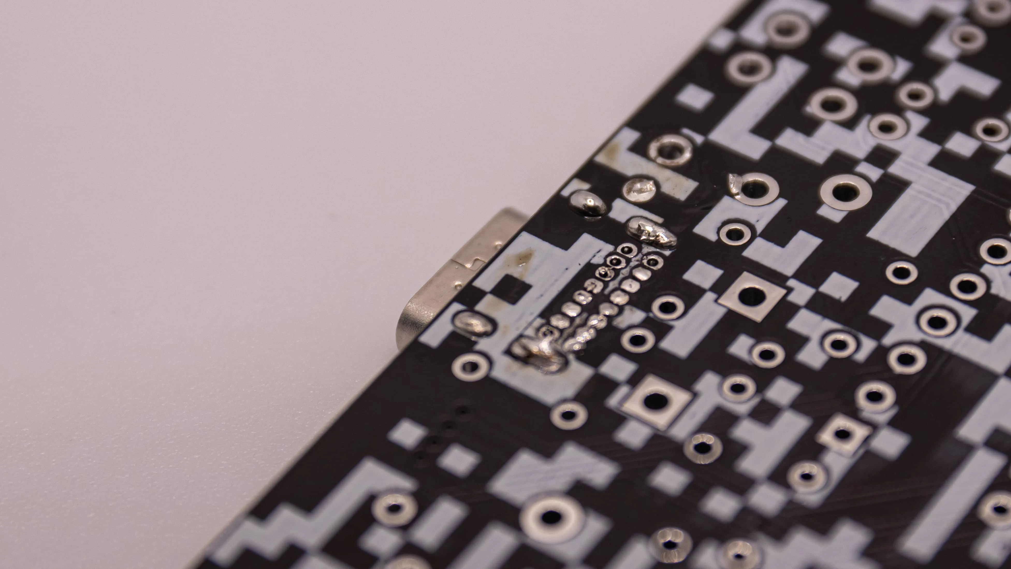 usb-bottom-partlysoldered